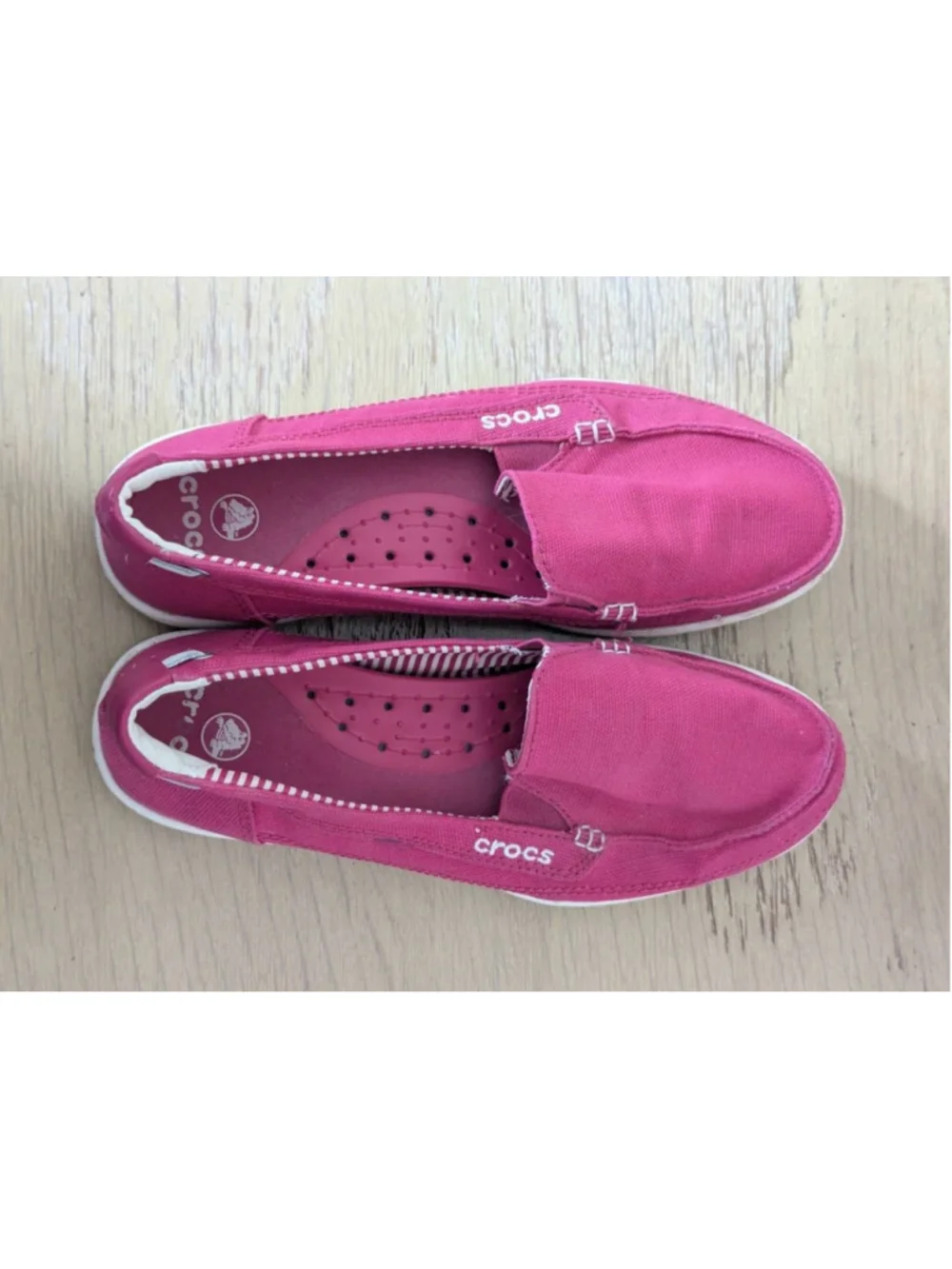 Women's Crocs Pink Canvas Loafers Size 8 with White Trim